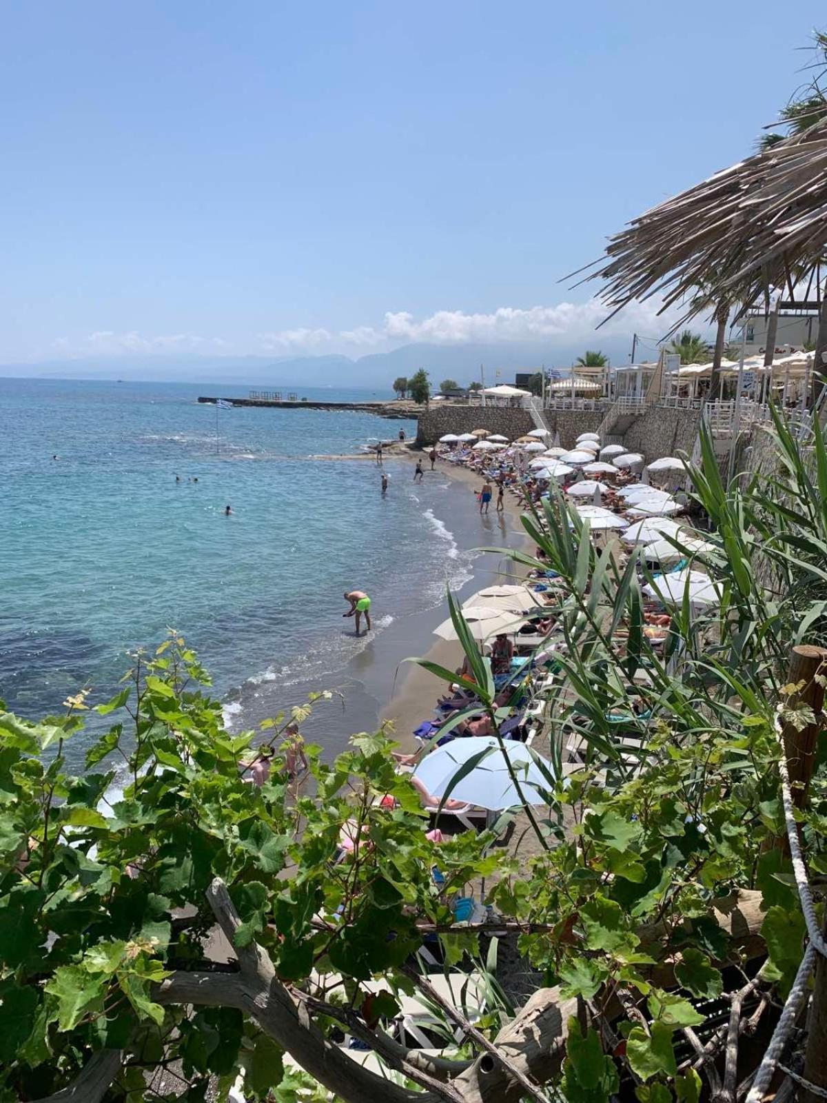Khroma Luxury Suite 1 Beach Front Apartment Hersonissos  Exterior photo